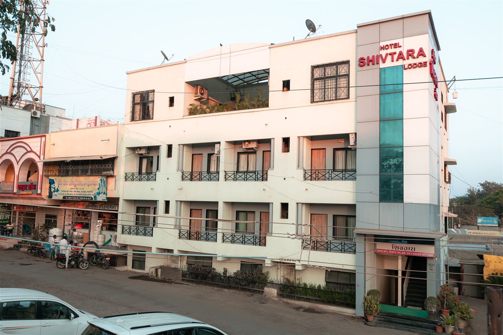 Hotel Shivtara building in Jejuri during the day